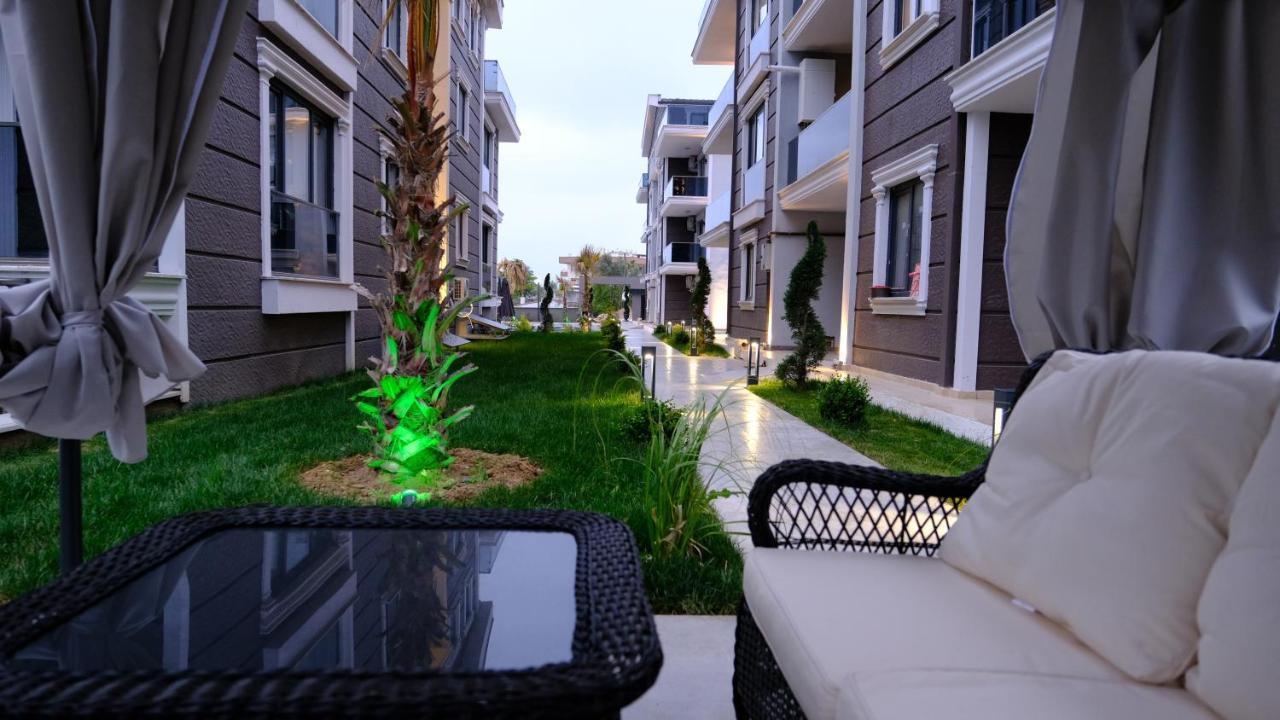 Flower City Suits Aparthotel Yalova  Exteriör bild