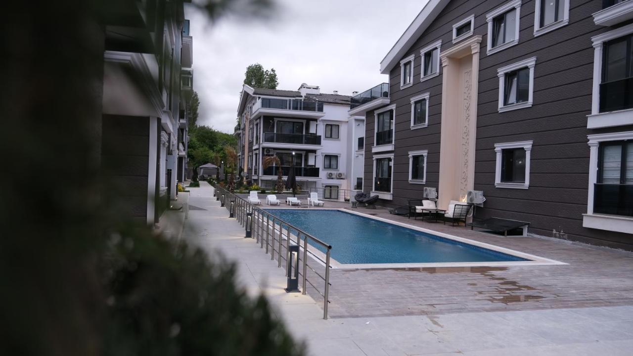Flower City Suits Aparthotel Yalova  Exteriör bild