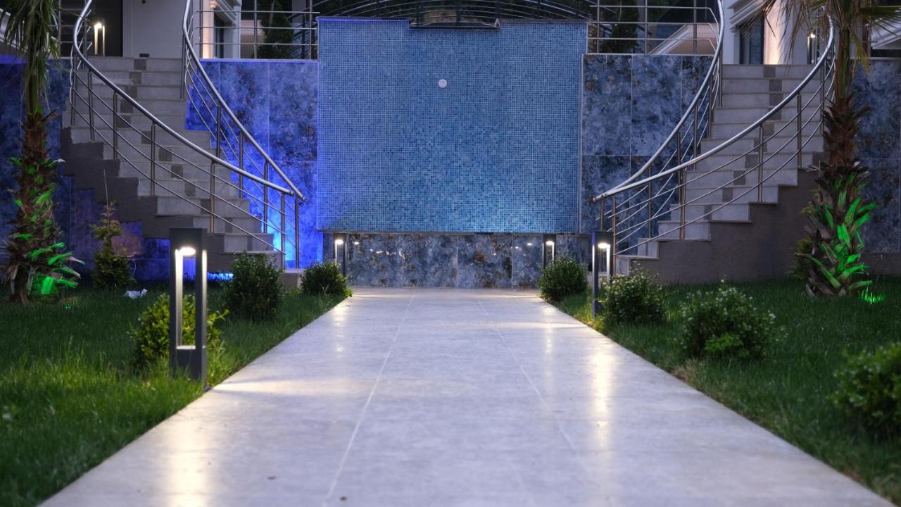 Flower City Suits Aparthotel Yalova  Exteriör bild