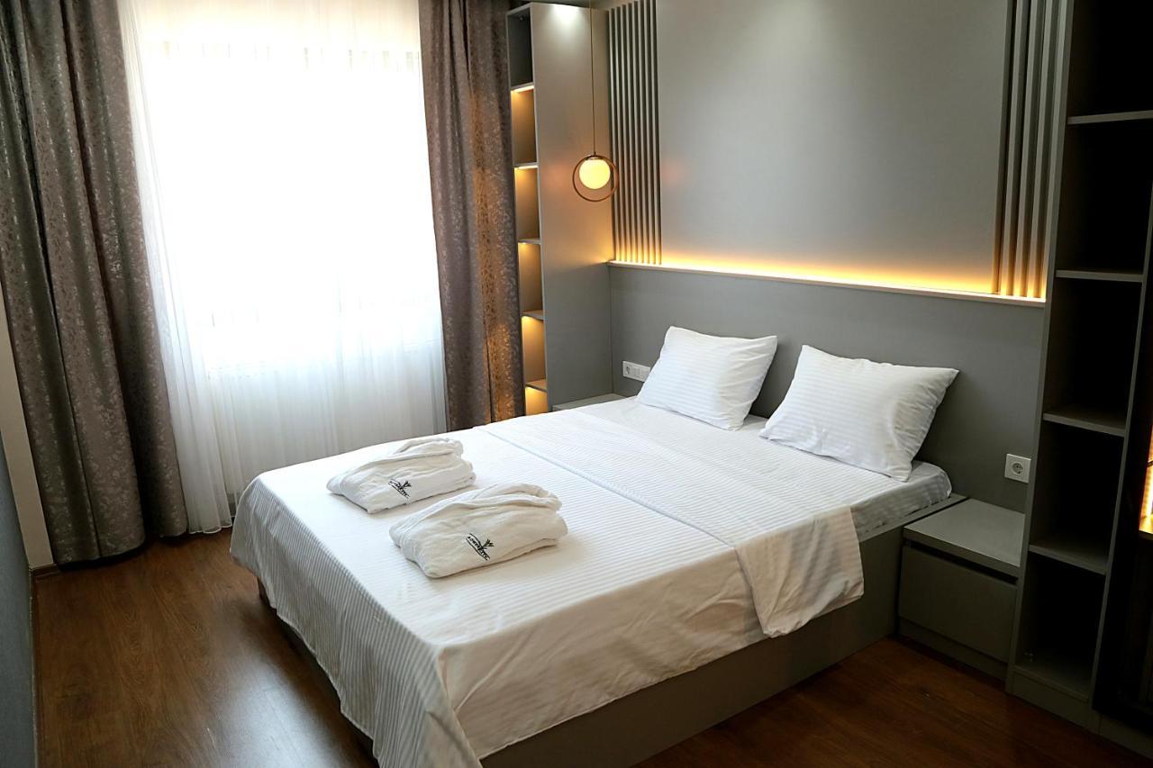 Flower City Suits Aparthotel Yalova  Exteriör bild