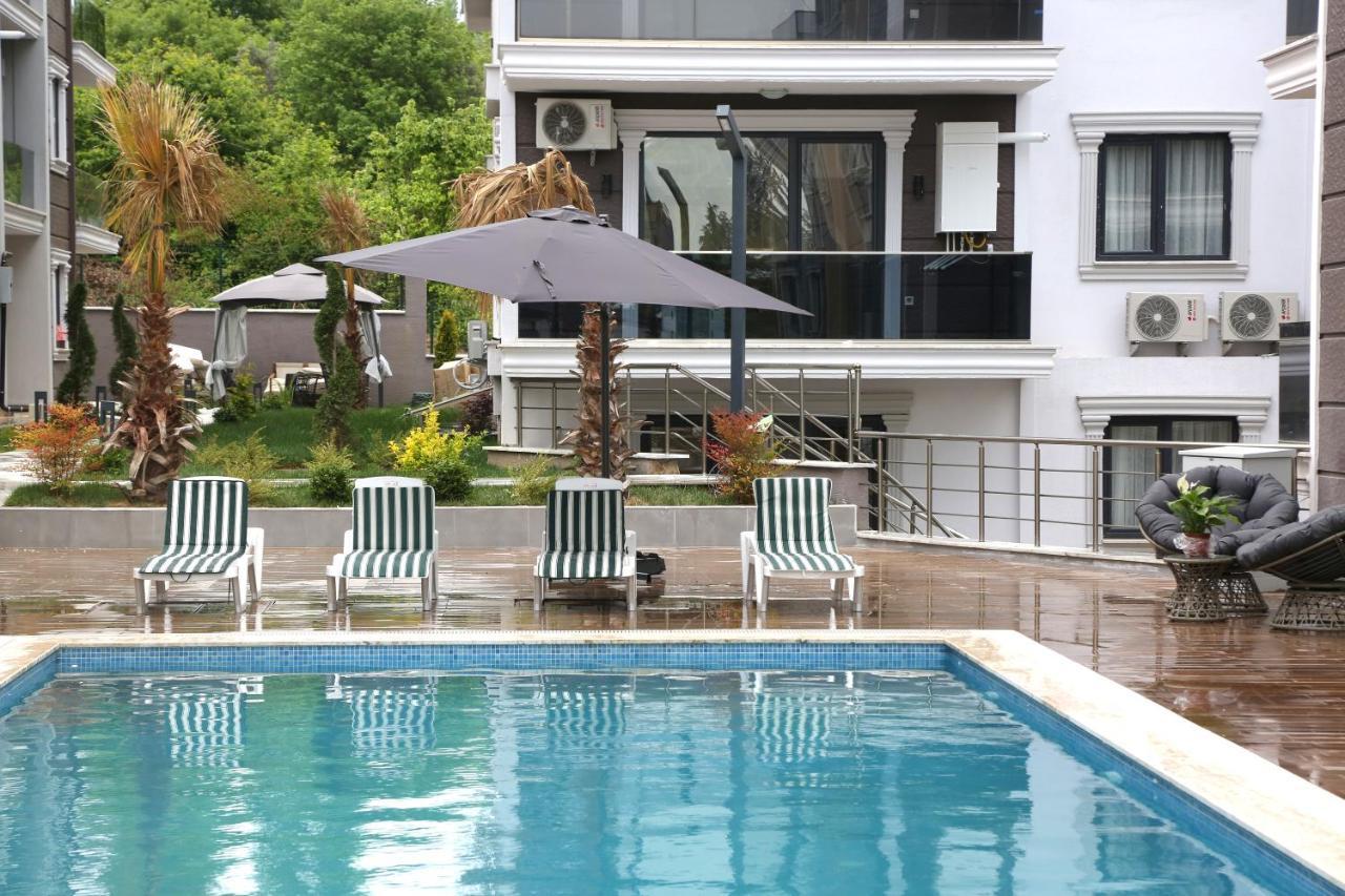 Flower City Suits Aparthotel Yalova  Exteriör bild