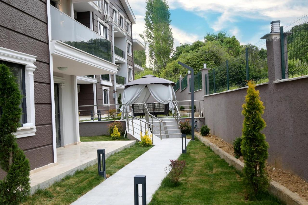 Flower City Suits Aparthotel Yalova  Exteriör bild